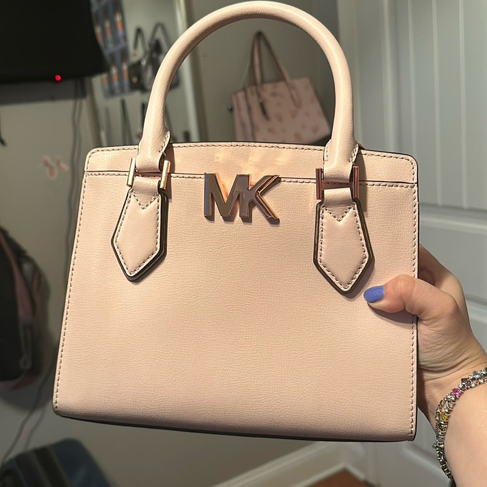 Michael Kors crossbody bag